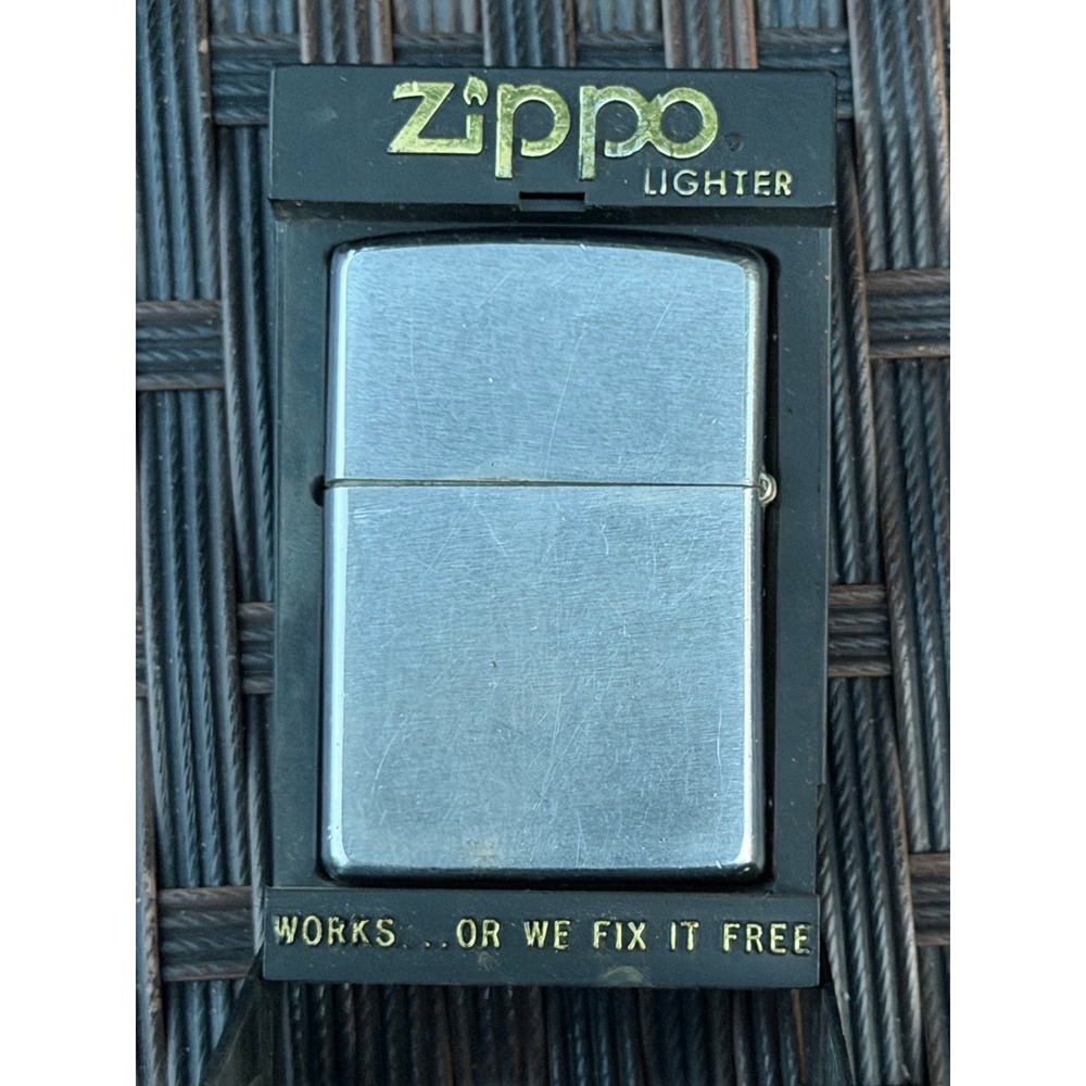 VINTAGE Zippo No 218 Lighter Unisex OS Silver Good